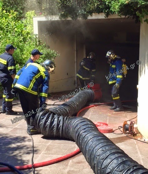 Πυρκαγιά ξέσπασε σε υπόγειο γκαράζ πολυκατοικίας στην Κηφισιά! [videos] - Φωτογραφία 3