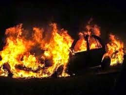 Έκαψαν το αυτοκίνητο της αδελφής πασίγνωστης πολιτικού! - Φωτογραφία 1