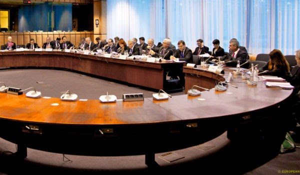 Πυρετώδεις οι συσκέψεις ενόψει του κρίσιμου αυριανού Eurogroup - Φωτογραφία 1