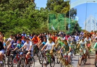 ΠΡΕΒΕΖΑ: ΔΕΝ ΞΑΝΑΓΙΝΕ - Χιλιάδες ποδήλατα πλημμύρισαν τους δρόμους της πόλης! - Φωτογραφία 1