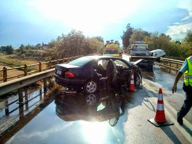 ΦΡΙΚΗ: Φωτογραφίες ΣΟΚ από το θανατηφόρο τροχαίο στην Θεσσαλονίκη! [photos] - Φωτογραφία 5