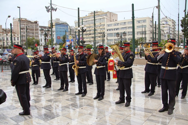 Πέντε μεγάλους Αγίους υποδέχθηκε σήμερα η Μητρόπολη Πειραιώς... [video] - Φωτογραφία 4