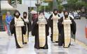 Πέντε μεγάλους Αγίους υποδέχθηκε σήμερα η Μητρόπολη Πειραιώς... [video] - Φωτογραφία 3
