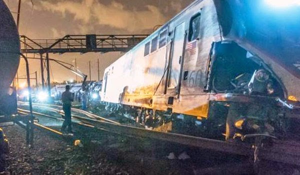 Εκτροχιασμός τρένου στη Φιλαδέλφεια με 240 επιβάτες - Νεκροί και τραυματίες - Φωτογραφία 1