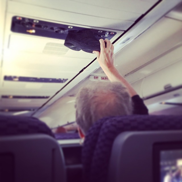 Άξεστοι επιβάτες αεροπλάνου που δε θα άντεχες να συνταξιδέψεις μαζί τους [photos] - Φωτογραφία 3