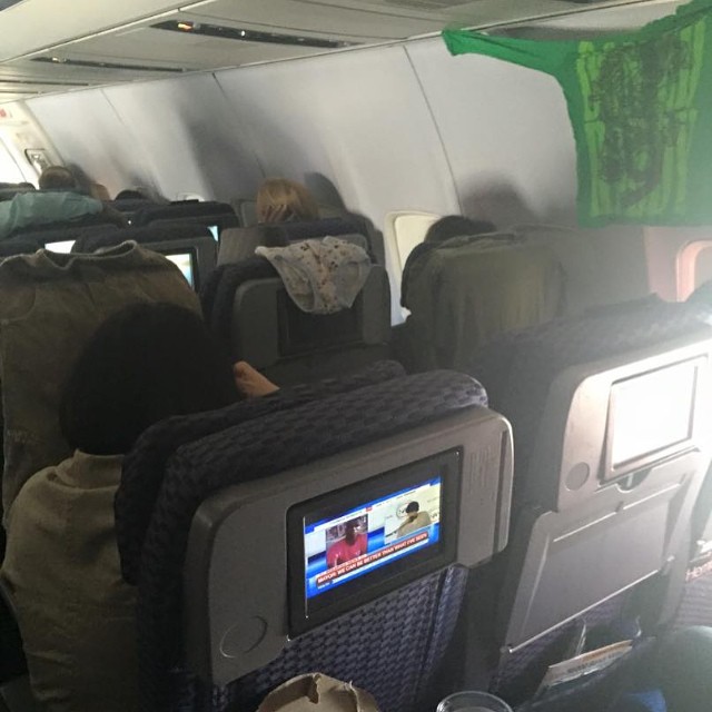 Άξεστοι επιβάτες αεροπλάνου που δε θα άντεχες να συνταξιδέψεις μαζί τους [photos] - Φωτογραφία 6