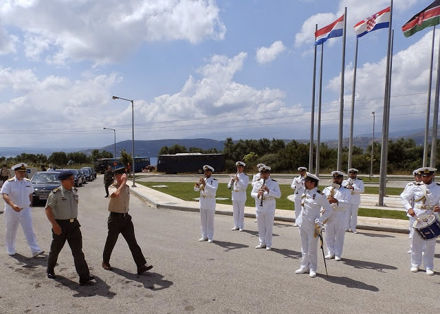 ΕΠΙΣΚΕΨΗ ΑΡΧΗΓΟΥ ΓΕΕΘΑ ΚΑΙ ΑΡΧΗΓΟΥ ΕΝΟΠΛΩΝ ΔΥΝΑΜΕΩΝ ΤHΣ ΙΡΛΑΝΔΙΑΣ ΣΤΟ ΚΕΝΑΠ - Φωτογραφία 4