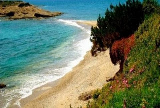Aπίστευτο αλλά είναι πέρα για πέρα αληθινό! Η μυστική παραλία μια ανάσα από την Αθήνα... [photo] - Φωτογραφία 1