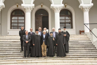 6464 - Πρώτη συνεδρίαση του νέου Διοικητικού Συμβουλίου της Αγιορειτικής Εστίας στις Καρυές του Αγίου Όρους - Φωτογραφία 1