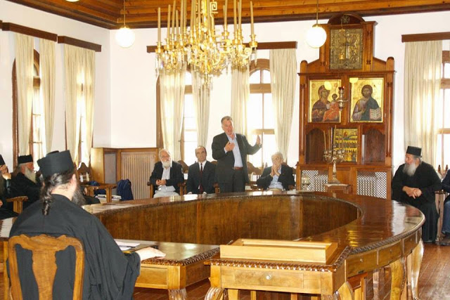 6464 - Πρώτη συνεδρίαση του νέου Διοικητικού Συμβουλίου της Αγιορειτικής Εστίας στις Καρυές του Αγίου Όρους - Φωτογραφία 3