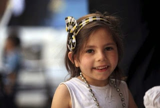 Η φρίκη του πολέμου: Πώς μεταμορφώθηκε αυτό το πανέμορφο κοριτσάκι μετά τον πόλεμο [photo] - Φωτογραφία 1