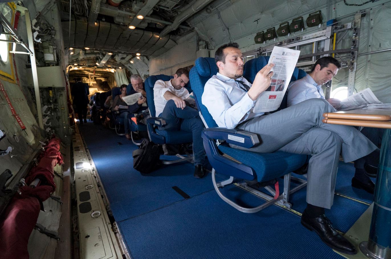 Η πτήση του Τσίπρα με το C-130 στη Ρίγα: Φωτογραφικό υλικό μέσα από το αεροπλάνο - Δείτε πως το μετέτρεψαν για να ταξιδέψει ο Αλέξης [photos] - Φωτογραφία 3