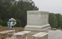 Κατάθεση στεφάνου από τον ΥΕΘΑ Πάνο Καμμένο στο Μνημείο του Αγνώστου Στρατιώτη στο Εθνικό Κοιμητήριο του Άρλιγκτον - Φωτογραφία 6
