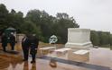 Κατάθεση στεφάνου από τον ΥΕΘΑ Πάνο Καμμένο στο Μνημείο του Αγνώστου Στρατιώτη στο Εθνικό Κοιμητήριο του Άρλιγκτον - Φωτογραφία 8