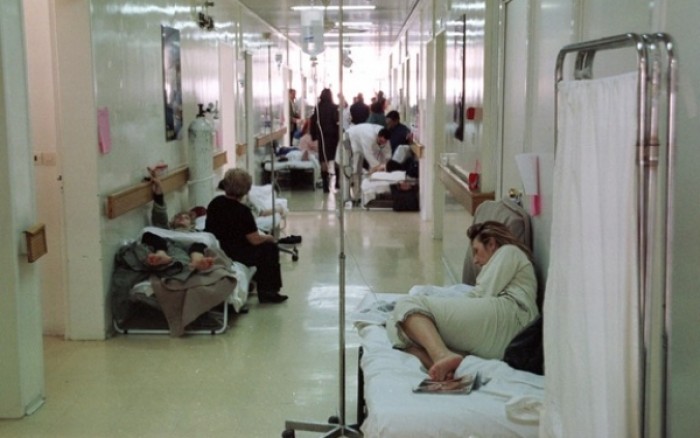 Δραματική η εικόνα των νοσοκομείων - με κλειστά χειρουργεία και χωρίς ... επιδέσμους - Φωτογραφία 1