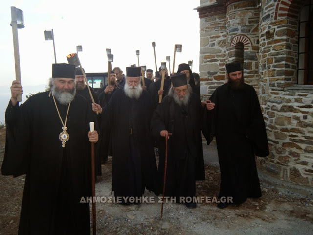 6515 - Χειροτονία νέου Ιερέα στην Ιερά Μονή Δοχειαρίου Αγίου Όρους - Φωτογραφία 3