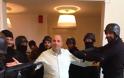 ΒΟΜΒΑ: Συνελήφθη πασίγνωστος Έλληνας δημοσιογράφος... - Φωτογραφία 2