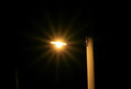 Πάτρα: Αν η ΔΕΗ δεν κλείνει τα δημόσια φώτα την ημέρα ο Δήμος θα ζητήσει να απαλλαγεί από τους λογαριασμούς - Φωτογραφία 1