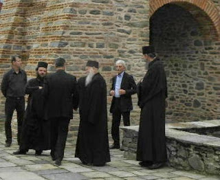 6526 - Η Σύναξη Κληρικών και Μοναχών προς την Ιερά Κοινότητα του Αγίου Όρους, περί του Δημάρχου Θεσσαλονίκης - Φωτογραφία 1