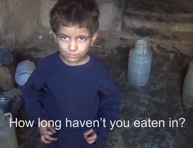 ΣΥΓΚΟΝΙΖΕΙ 5χρονος από Συρία: Πεινάω. Θέλω ψωμί. Τρώω γρασίδι για να επιβιώσω [video] - Φωτογραφία 2