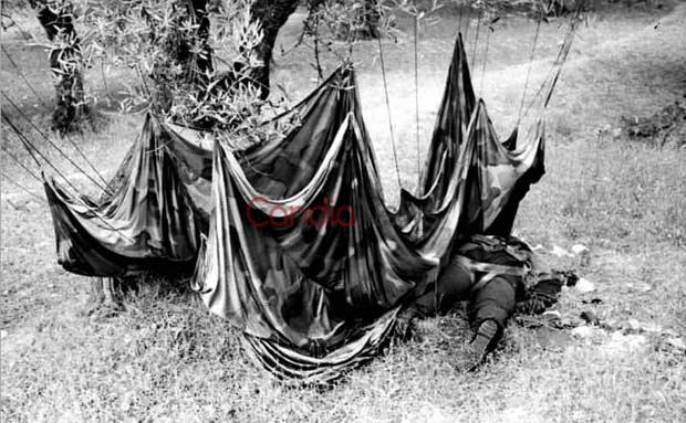 Η Κρήτη «νεκροταφείο» του επίλεκτου σώματος των αλεξιπτωτιστών του Χίτλερ (φωτογραφίες- ντοκουμέντα) - Φωτογραφία 9