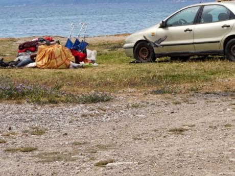 Πάτρα: Ολόκληρες οικογένειες… παραθερίζουν δίπλα στη θάλασσα μέσα σε αυτοκίνητα – Τριτοκοσμικές εικόνες - Φωτογραφία 6