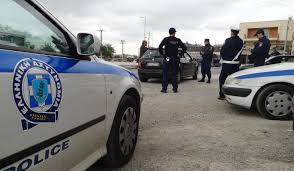 Πολλές συλλήψεις στη Θεσσαλία στα μπλόκα της αστυνομίας - Φωτογραφία 1