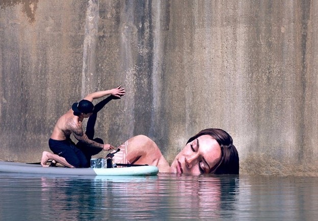 Εκπληκτική τέχνη στη Χαβάη! Δεν βλέπετε μια γυναίκα στο νερό; Δείτε καλύτερα... [photos] - Φωτογραφία 2