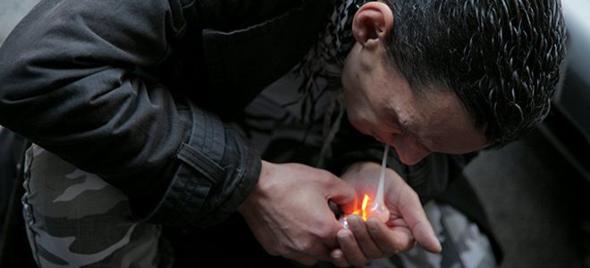 Τα φθηνά συνθετικά ναρκωτικά θερίζουν νέους στην Ελλάδα - Φωτογραφία 1