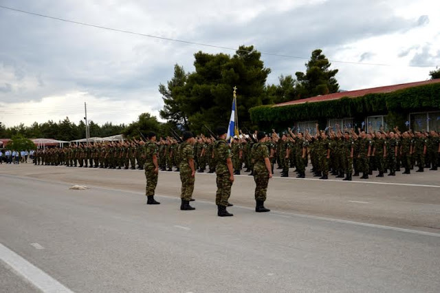 Τελετή Ορκωμοσίας Νεοσύλλεκτων Οπλιτών της 2015 Γ΄ΕΣΣΟ στο ΚΕΤΘ - Φωτογραφία 4