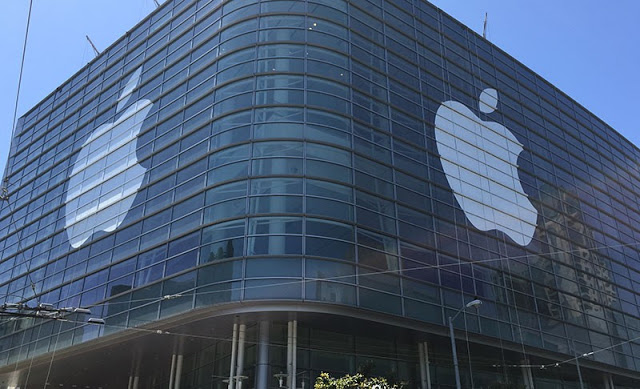 Έτοιμη η διακόσμηση του WWDC 2015 - Φωτογραφία 2