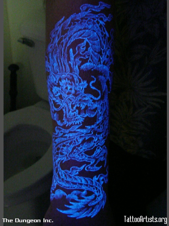 ΦΟΒΕΡΟ: 15 Εντυπωσιακά τατουάζ που φωσφορίζουν στο σκοτάδι και είναι απίστευτα [photos] - Φωτογραφία 13