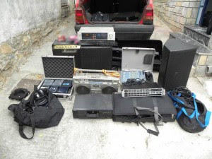 Βόλος: Σύλληψη 31χρονου για κλοπή ηχητικών μηχανημάτων - Φωτογραφία 1