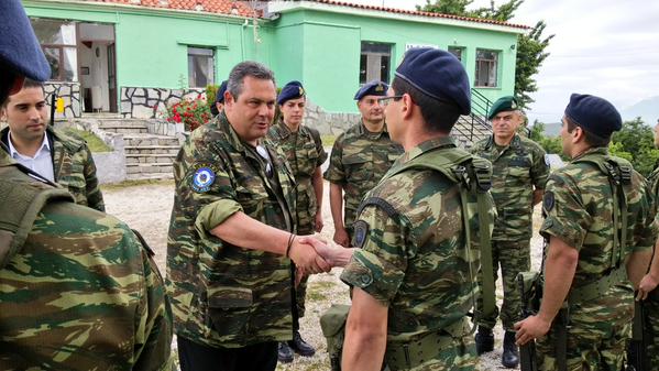 Ο ΥΕΘΑ Πάνος Καμμένος στα φυλάκια της Καστοριάς (φωτογραφίες) - Φωτογραφία 11