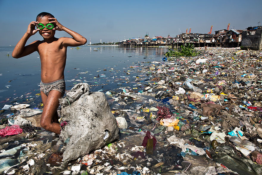 Σπαρακτικές εικόνες του πλανήτη που θα σε κάνουν να ξανασκεφτείς που πετάς τα σκουπίδια σου...[photos] - Φωτογραφία 10