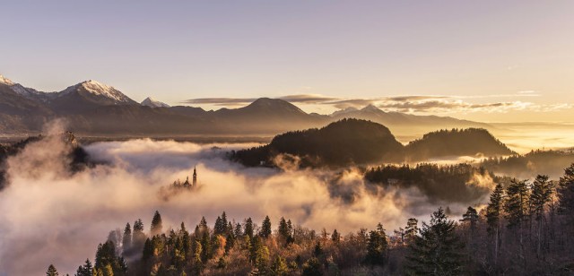 ΜΑΓΙΚΟ: Αυτό το νησί στην Σλοβενία δημιουργεί την αίσθηση ότι επιπλέει πάνω από τα σύννεφα. [photos] - Φωτογραφία 4