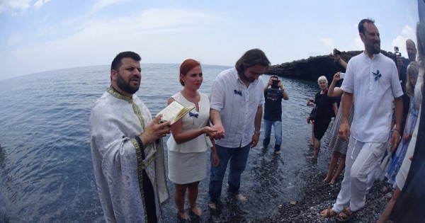 Κρήτη: Η πιο συγκλονιστική βάφτιση που έγινε ποτέ - Δείτε γιατί... [photos] - Φωτογραφία 5