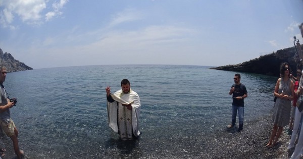 Κρήτη: Η πιο συγκλονιστική βάφτιση που έγινε ποτέ - Δείτε γιατί... [photos] - Φωτογραφία 6