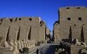 Σκηνές τρόμου στην Αίγυπτο - Καμικάζι ανατινάχθηκε σε αρχαιολογικό χώρο