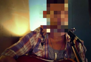 ΣΟΚ: Νεκρός ΠΑΣΙΓΝΩΣΤΟΣ τραγουδιστής μαζί με την κοπέλα του από... δηλητηρίαση [photos] - Φωτογραφία 1