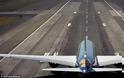Η ακροβατική απογείωση Boeing που εντυπωσίασε (εικόνες & βίντεο)