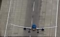 Η ακροβατική απογείωση Boeing που εντυπωσίασε (εικόνες & βίντεο) - Φωτογραφία 2