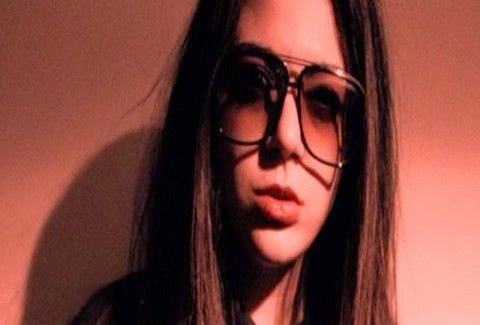 ΔΕΝ ΥΠΑΡΧΕΙ: Θυμάστε αυτή την 25χρονη Ελληνίδα; Mμπήκε ανενόχλητη στην Βουλή και... [video] - Φωτογραφία 1