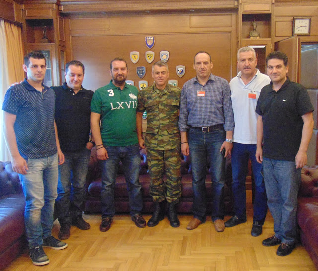Επίσκεψη στο Διοικητή της 1ης Στρατιάς  πραγματοποίησαν ο πρόεδρος και το Δ.Σ. του ΣΕΑΝ Καρδίτσας - Φωτογραφία 1