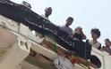 ΕΙΚΟΝΕΣ ΠΟΥ ΚΟΒΟΥΝ ΤΗΝ ΑΝΑΣΑ: Η Αλ Κάιντα σταύρωσε και κρέμασε δύο «κατασκόπους» των ΗΠΑ στην Υεμένη [photos] - Φωτογραφία 2