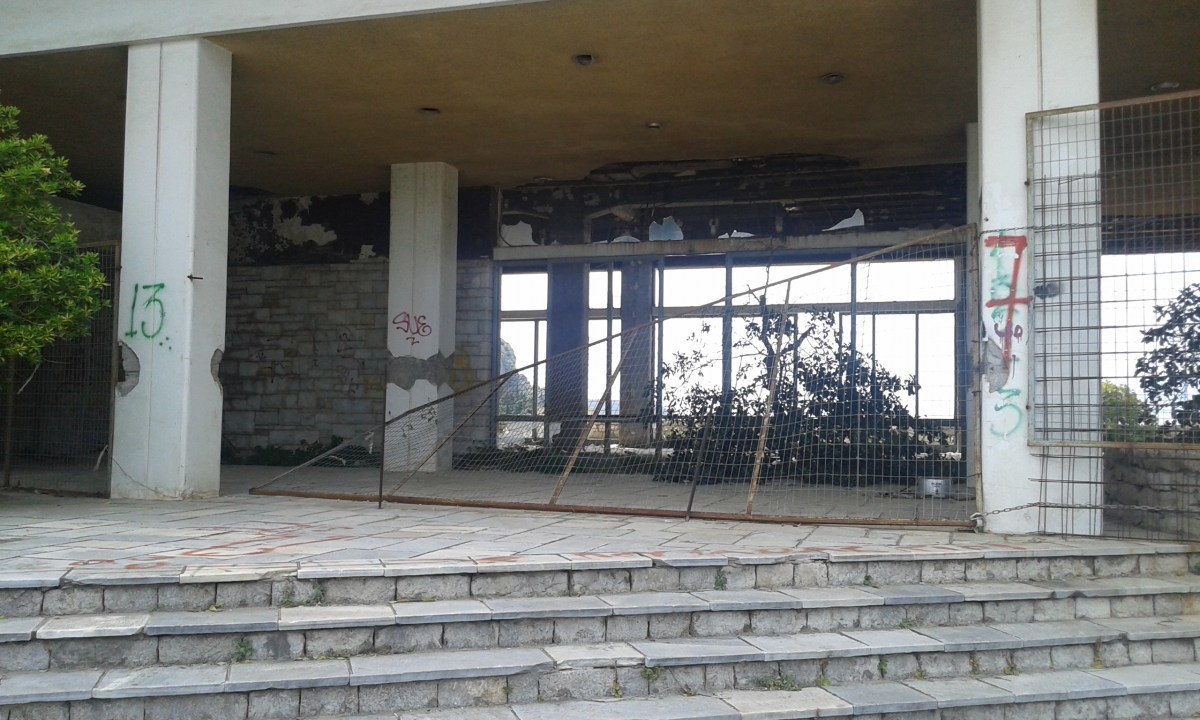 SOS από τα ερείπια του Ναυπλίου - Φωτογραφία 3
