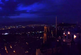 Η Αθήνα τη νύχτα από ψηλά - Φωτογραφία 1