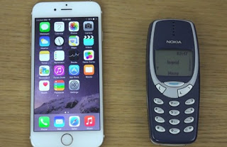 Η μονομαχία των κινητών: Iphone 6 εναντίον Νokia 3310: Ποιο είναι το πιο γρήγορο; [video] - Φωτογραφία 1