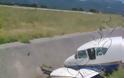 Σάμος: Τρομακτική απογείωση για αεροσκάφος - Το έριξε στο χαντάκι - Φωτογραφία 2