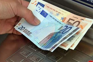 Κάτω από 1 δισ.ευρώ οι εκροές από τις τράπεζες – Συνεδριάζει η ΕΚΤ ξανά για την Ελλάδα - Φωτογραφία 1
